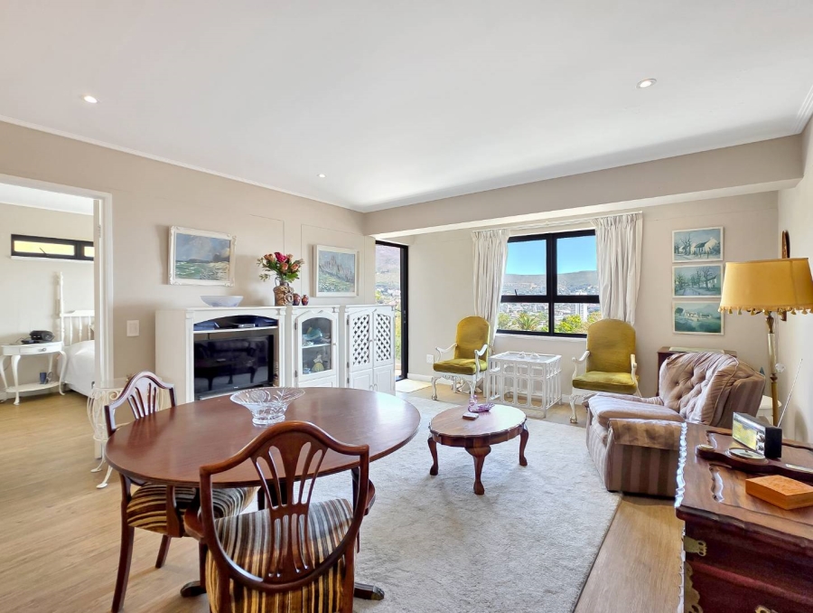 2 Bedroom Property for Sale in Vredehoek Western Cape